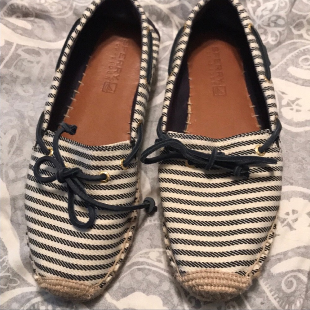 Sperry woman’s 8.5 shoes lightly worn